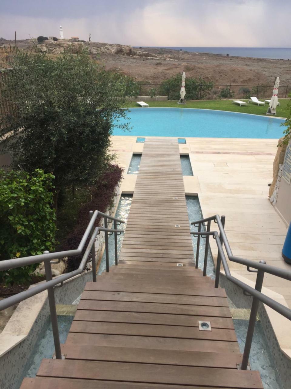 Lingna Luxury Apartment Lighthouse B002 Paphos Exterior foto